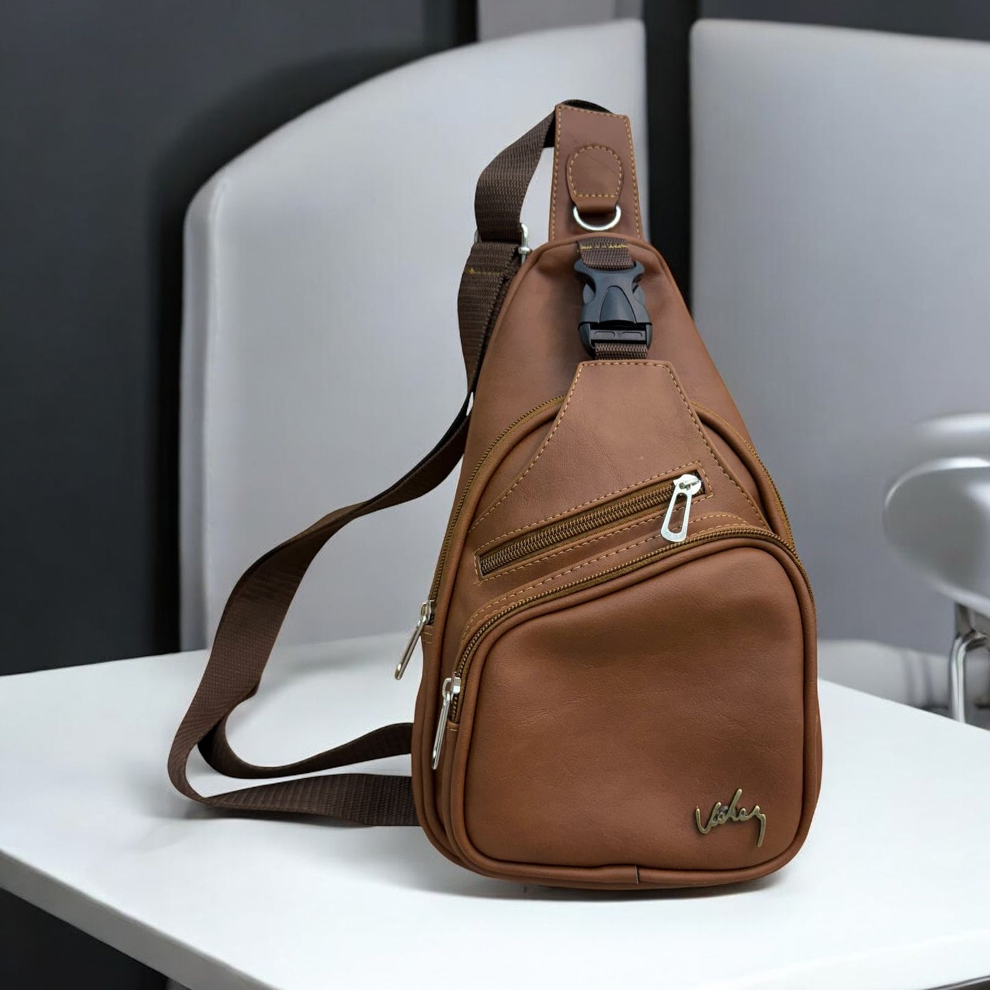PECHERA CUERO – ESTILO, COMODIDAD Y PRACTICIDAD EN UN SOLO BOLSO ✨