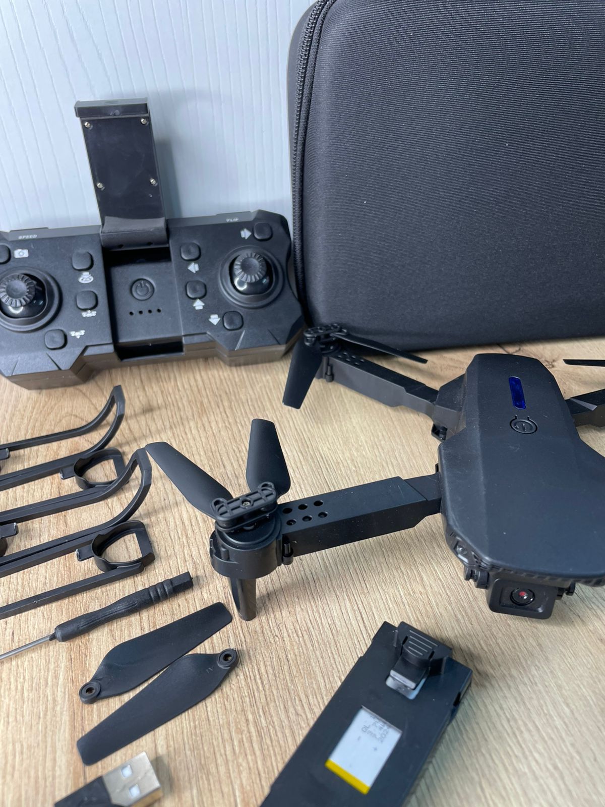 Drone de 2 Cámaras: Captura el Mundo Desde el Aire